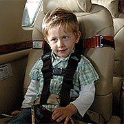 CARES Kindergurt fürs Flugzeug